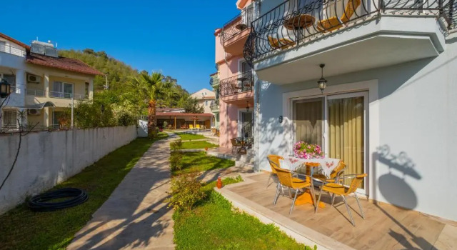 Студия с видом на сад Infinity Lily Apartments