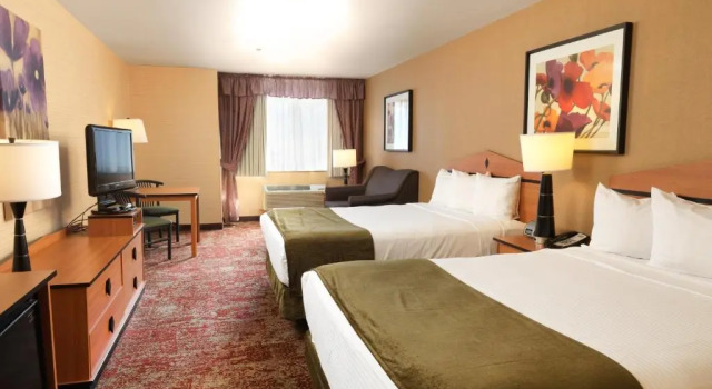 Четырёхместный номер Standard Crystal Inn Hotel & Suites - Midvalley