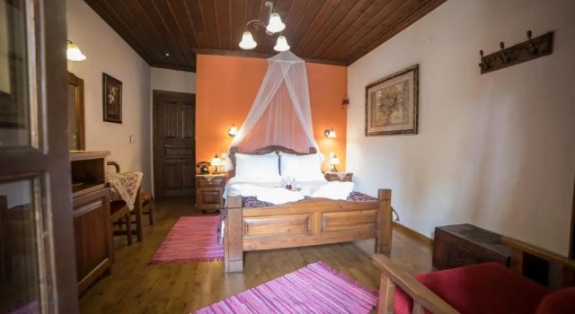 Archontiko Tsiboni, Book Hotel Elati 