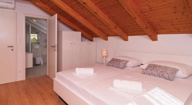 Amazing Home in Stanici With Wifi and 3 Bedrooms