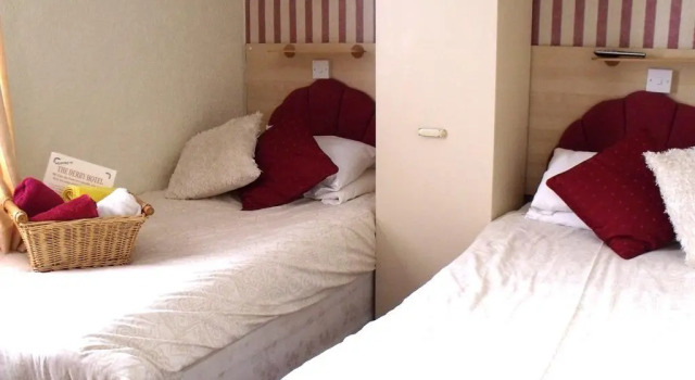 Номер Standard The Derby Hotel