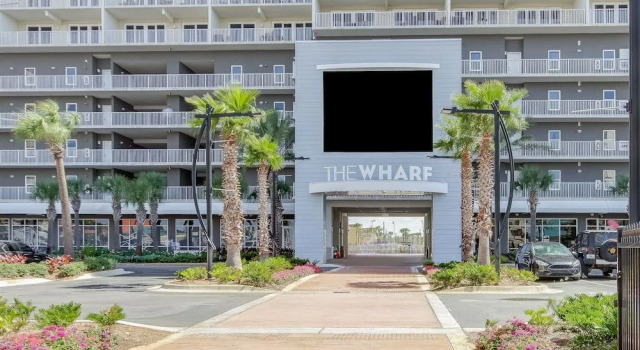Laketown Wharf By Blueswell