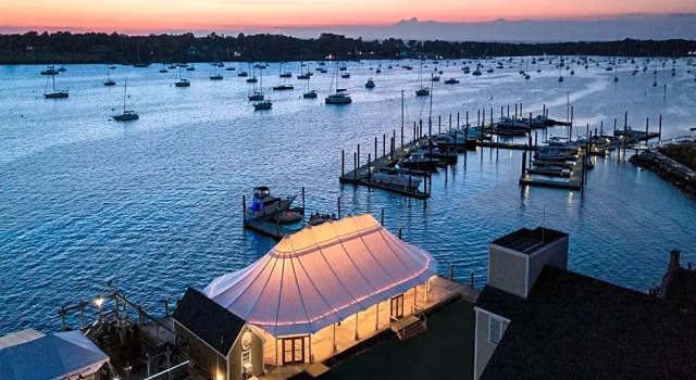 Студия Bristol Harbor Inn