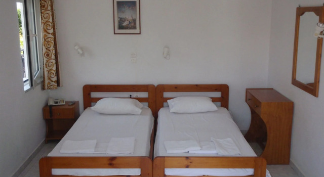 Niriis Hotel