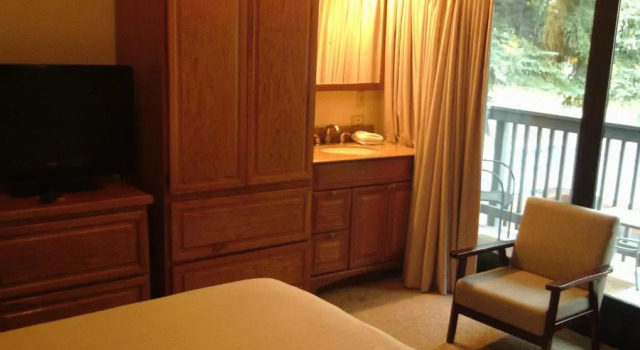 Апартаменты Shadow Mountain Lodge