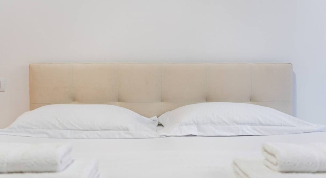 Beach Nest Escape 2BR Cozy Apartment, Rezerwuj Apartament Hotele w Durres County z parkingiem, Parking