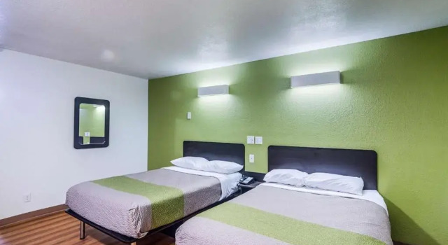Четырёхместный номер Deluxe Motel 6-Childress, TX