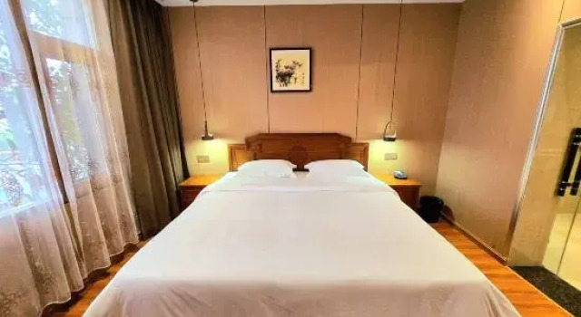 Люкс Langshan Homestay (Caiyun City)