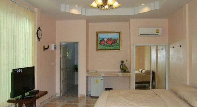 Punpisa Resort, Забронировать Курортный отель Рынок Сам Чук Центральный Таиланд