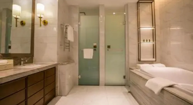 Lijing Jianguo Hotel, Varaa Hotelli Tonghua Jilin