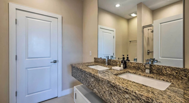 Апартаменты Upscale Townhome Close to Walt Disney World!