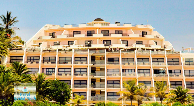 SBH Crystal Beach Hotel & Suites - Adults Only, Buchen Sie Hotel Costa de la Calma Mallorca