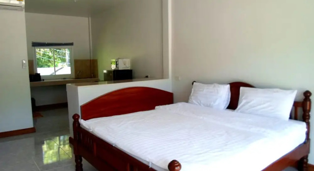Студия с балконом и с красивым видом из окна Baan Kuasakul Resort