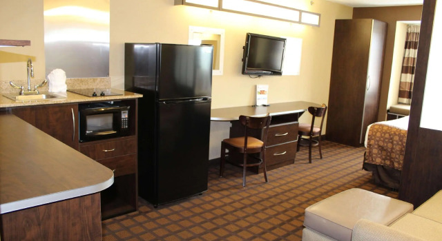 Двухместный люкс Microtel Inn & Suites by Wyndham Harrisonburg