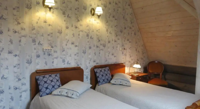 Коттедж с 4 комнатами Guest House Lēveri