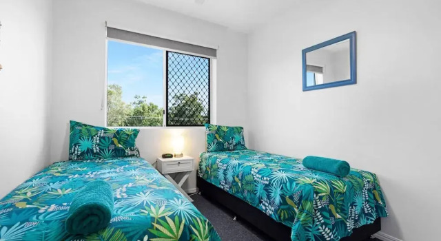 2-bed Escape With Pool, Steps From Torquay Beach