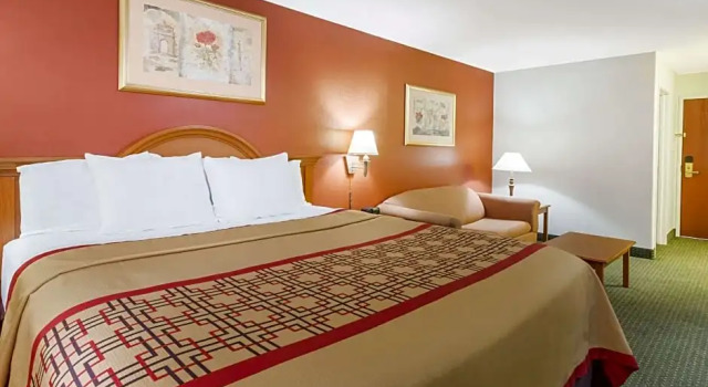 Номер Standard Days Inn & Suites by Wyndham New Iberia