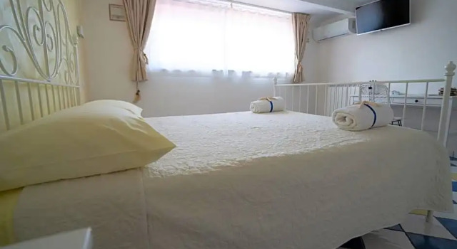 Cassiodoro Suite B&B, Varaa Bed and Breakfast Davoli Calabria
