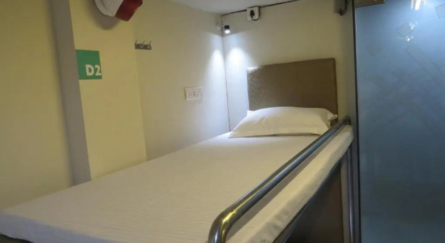 Кровать в общем номере (мужской номер) Smyle Inn - Best Budget Hotel near New Delhi Train Station