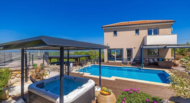 Villa BELLA VISTA with sea view, Book Villa Hotels in Kvarner Islands with a Pool, Swimming Pool