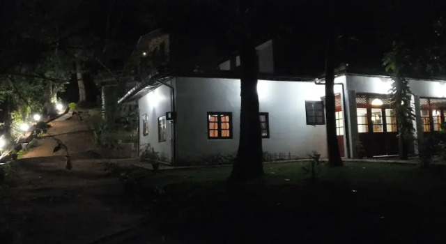 Welikande Hotel and Trekking Center, Забронировать Отель Отели Дигана 3 звезды, 3*