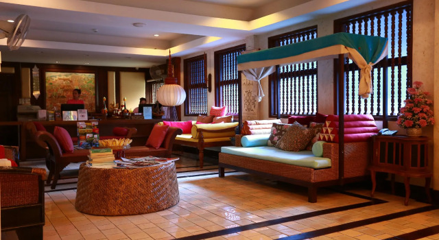 Viang Thapae Resort, Забронировать Курортный отель Бизнес-отели Чиангмай, рядом с Рынок Чанг-Пуак, 4* 5*