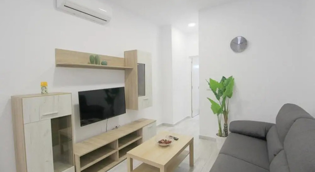 Apartment - 1 Bedroom with WiFi - 107858, Забронировать Апартаменты/квартира Малага Коста-дель-Соль, рядом с Торговый центр El Corte Ingles