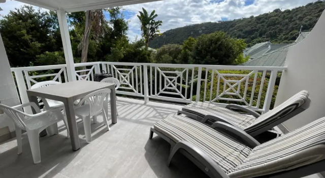 Апартаменты The River Club Loft - 6 sleeper, Swimming Pool, 2 min to Robberg Beach