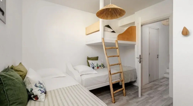 Коттедж Villa Karla, Beachside Bliss in Agios Prokopios