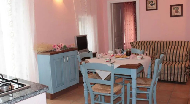 Agriturismo IL POGGIO DI VASIA CITR00864-AGR-0001, Buchen Sie Aparthotel Poggio Blumenriviera