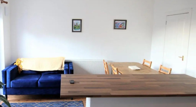Contemporary Home in Friendly Easton, Free Parking
