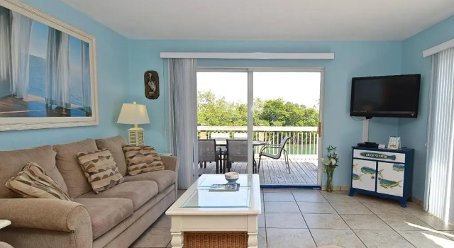 Люкс с 3 комнатами с видом на залив A Beach Retreat on Casey Key