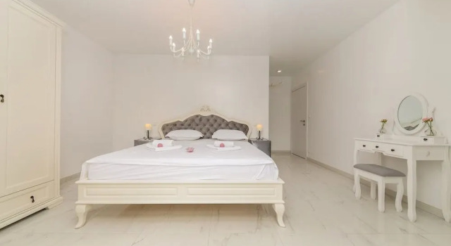 Beachfront Villa Baronessa with Pool