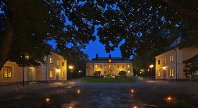 Åkeshofs Slott, Varaa Hotelli Bromma 