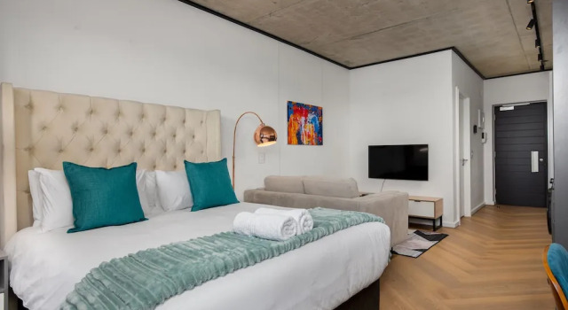 Студия Standard Bridgewater One Apartments