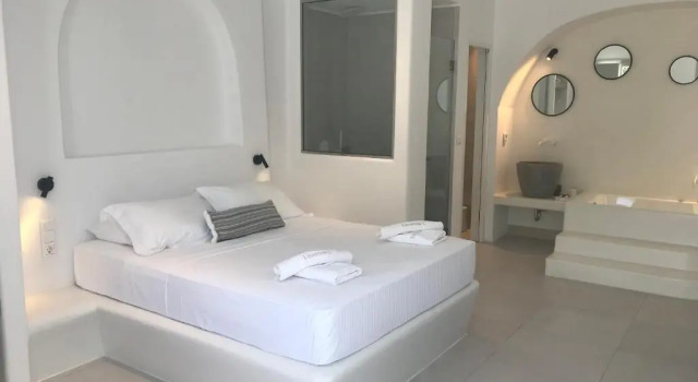 Quartano Luxury Cycladic Residence