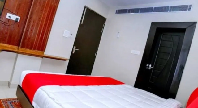 Anroute Stays122- Shastri Nagar