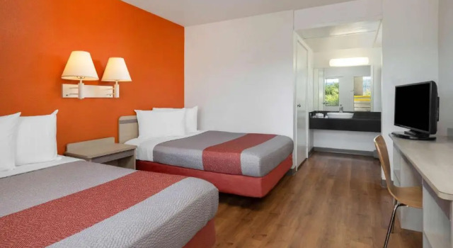 Четырёхместный номер Standard Motel 6-Oceanside, CA