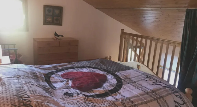 Apartment With 2 Bedrooms In Les Allues With Wonderful Mountain View Balcony And Wifi, Prenota Appartamento Hotel a Alvernia con parcheggio, Parcheggio