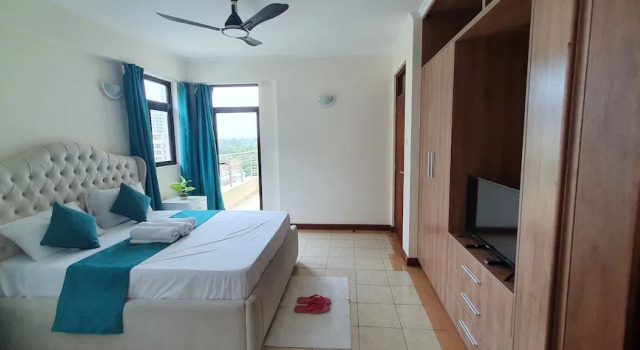 Beach Facing 3-br Apartment With Private Beach, Buchen Sie Ferienwohnung Mombasa Küstenregion