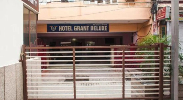 Hotel Grant Deluxe, Забронировать Отель Отели Мератх с парковкой, Парковка