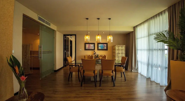 Люкс Executive с балконом и с видом на сад Munyonyo Commonwealth Resort