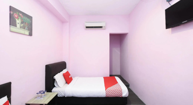 OYO 1125 IR Inn Hotel, Varaa Hotelli Hotellit Johor pysäköinnillä, Pysäköinti