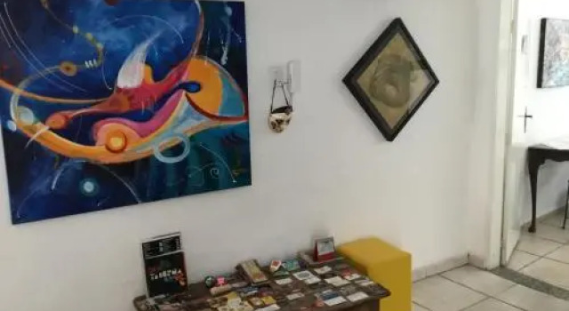 AZ Hostel & Galeria de Arte, Забронировать Хостел Хостелы Сан-Жуан-дел-Рей, Хостел