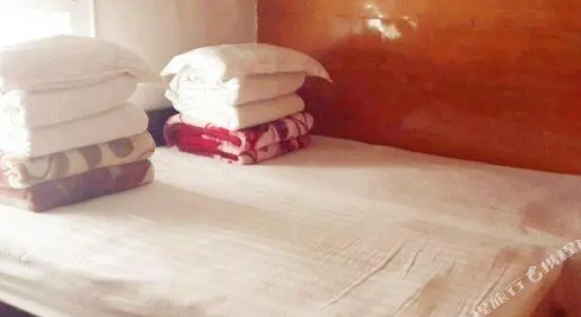 Jiuling Ganglv Hotel, Varaa Hotelli Leshan Sichuan