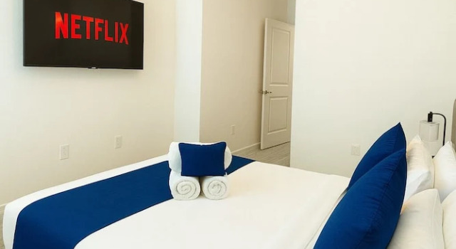 Harmony Ensuite Room  Shared Home No Car, Book Lejlighedshotel Apart-hoteller i Florida, Lejlighedshotel