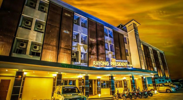 Klaang Muang Hotel, Забронировать Отель Отели Районг 3 звезды, рядом с Пешеходная улица Йомджинда, 3*