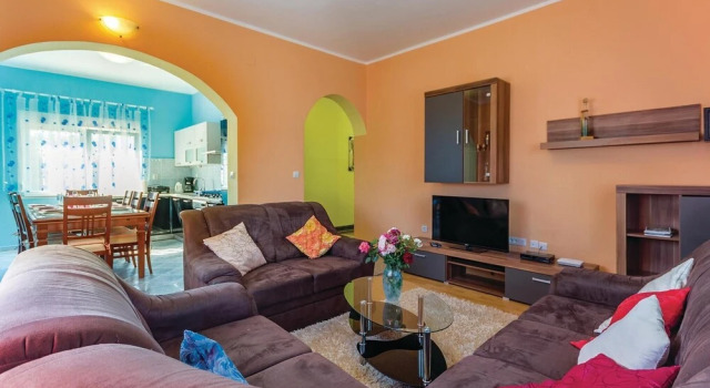 Nice Home in Pula With Wifi and 4 Bedrooms, Забронировать Отель Отели Пула 3 звезды, рядом с Pula Castle Kastel, 3*
