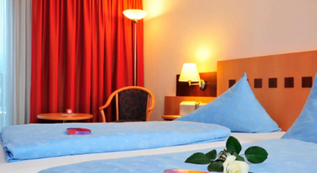 Hotel Weisses Kreuz, Book Hotel Hotels in Vorarlberg with Parking, Parking