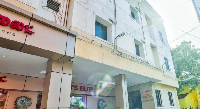 Hotel Theertha Park